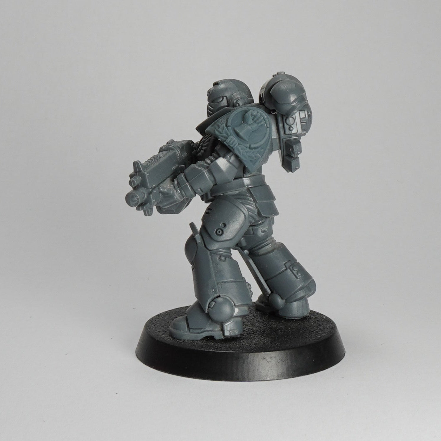 Ornate Shoulder Pad - Legio Fist - Set of 12 - Archies Forge